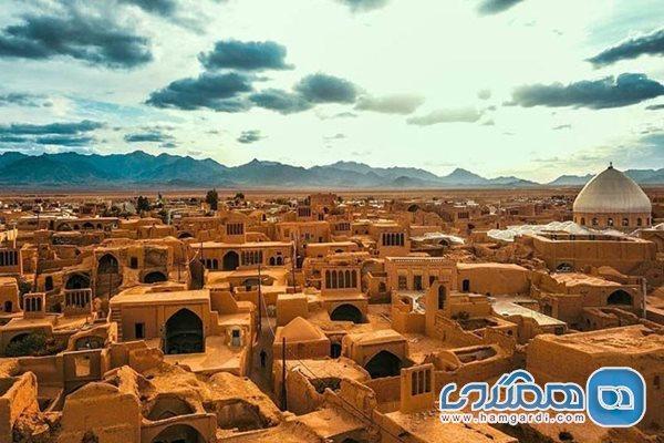 تاکید استاندار یزد بر برطرف مسائل سرمایه گذاری گردشگری